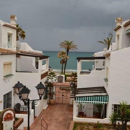 Puerto De La Duquesa Beach Apartment Castillo de Sabinillas Екстер'єр фото
