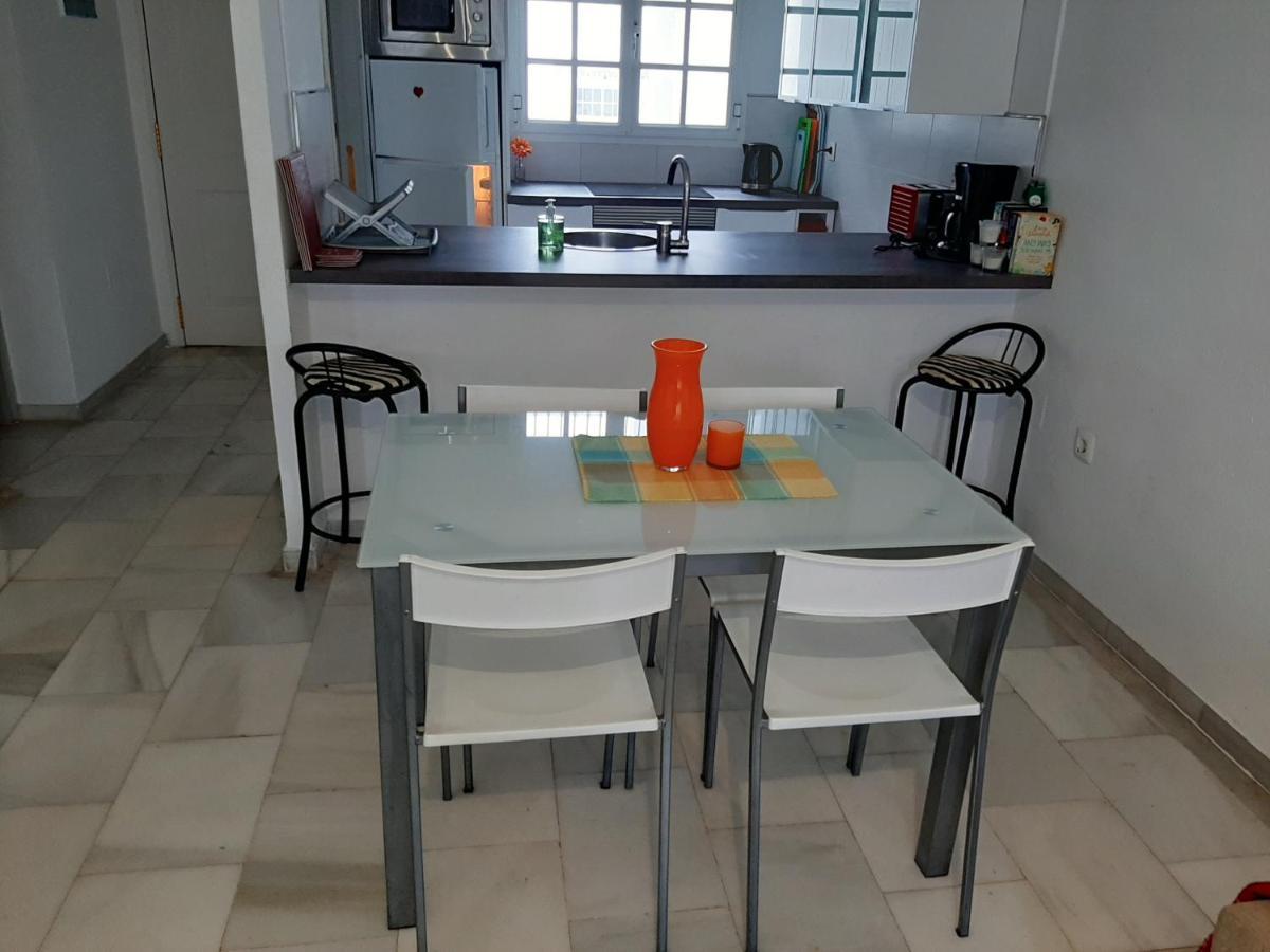 Puerto De La Duquesa Beach Apartment Castillo de Sabinillas Екстер'єр фото