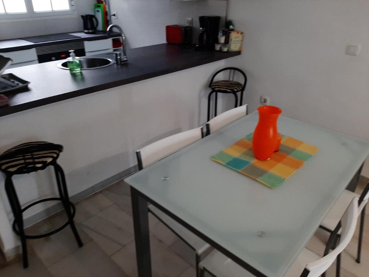Puerto De La Duquesa Beach Apartment Castillo de Sabinillas Екстер'єр фото