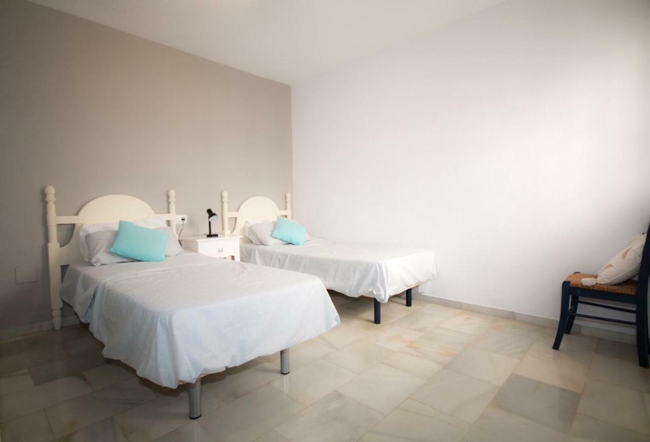 Puerto De La Duquesa Beach Apartment Castillo de Sabinillas Екстер'єр фото