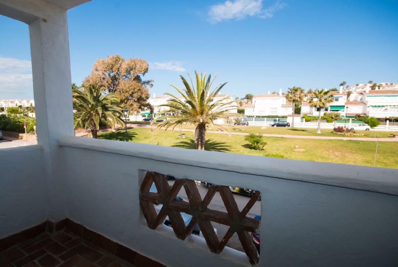 Puerto De La Duquesa Beach Apartment Castillo de Sabinillas Екстер'єр фото