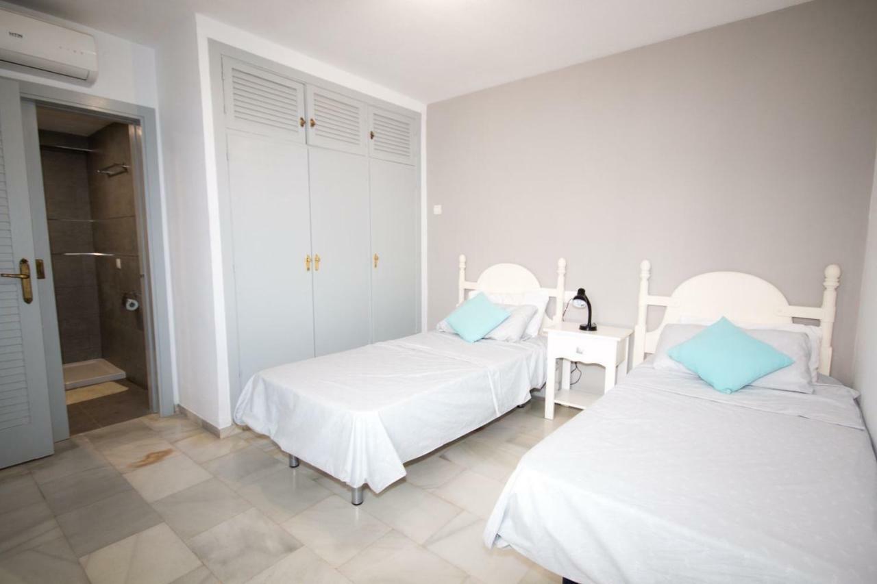 Puerto De La Duquesa Beach Apartment Castillo de Sabinillas Екстер'єр фото