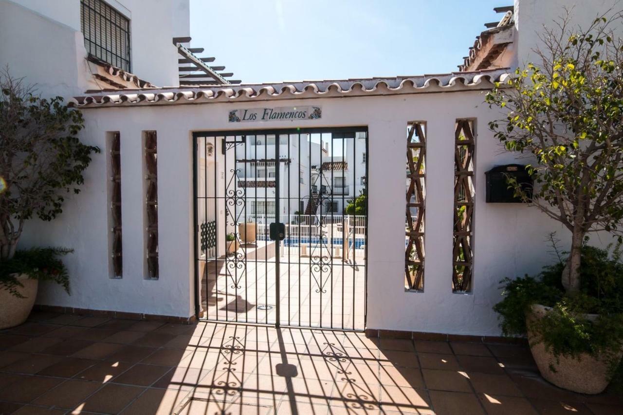 Puerto De La Duquesa Beach Apartment Castillo de Sabinillas Екстер'єр фото