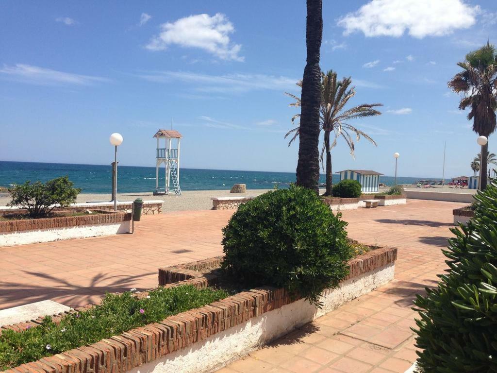 Puerto De La Duquesa Beach Apartment Castillo de Sabinillas Екстер'єр фото